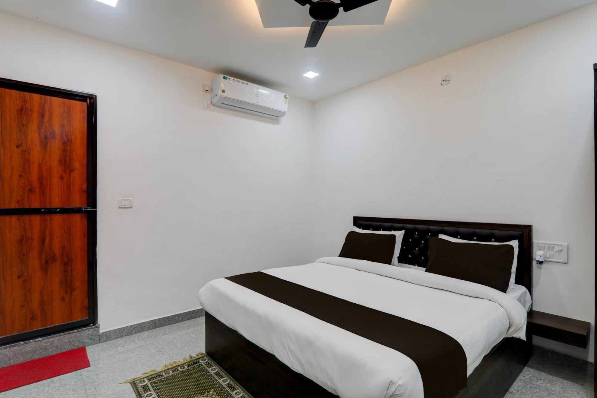 Super Hotel O Flagship Hotel Mk Palace 러크나우 외부 사진