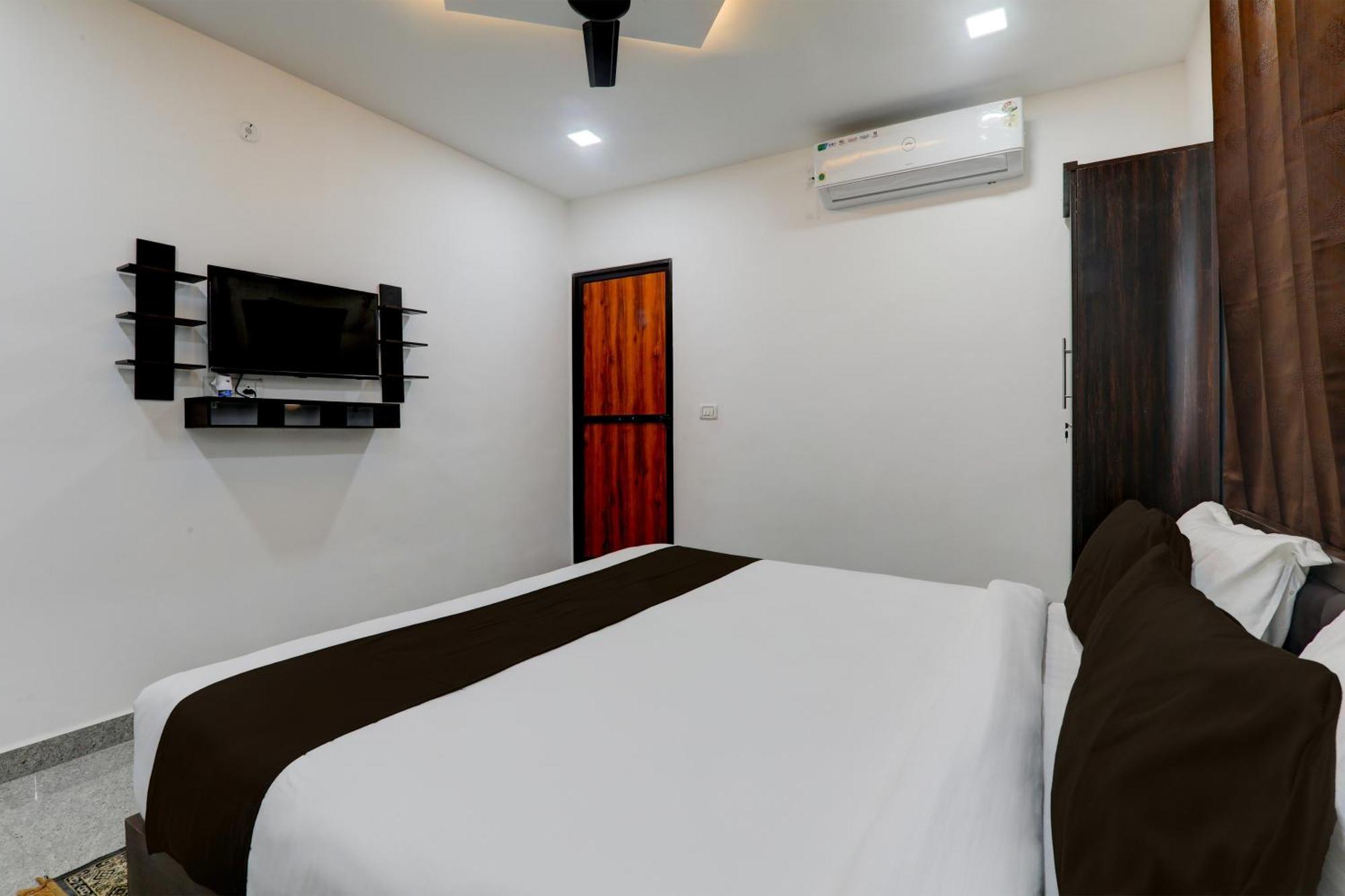 Super Hotel O Flagship Hotel Mk Palace 러크나우 외부 사진